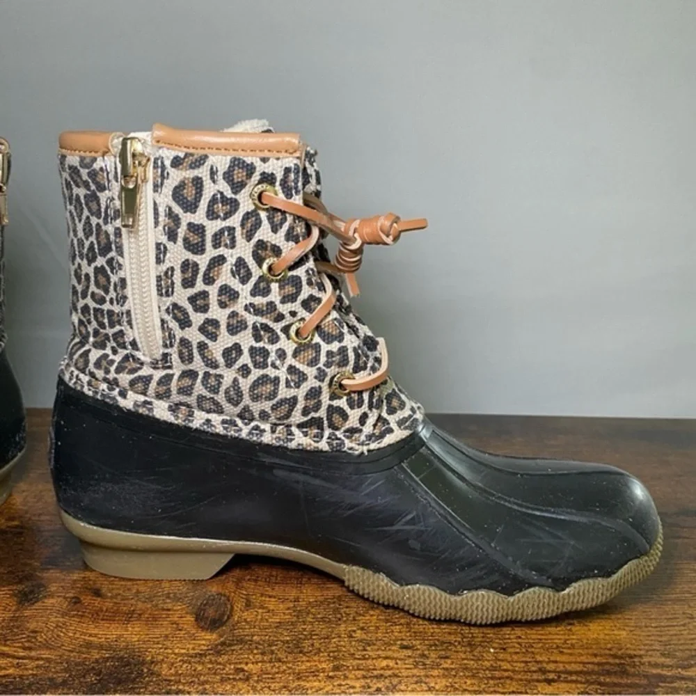 Sperry Womens Saltwater Animal Leopard Print Duck Boots Sz 4‎ Water Resistant
